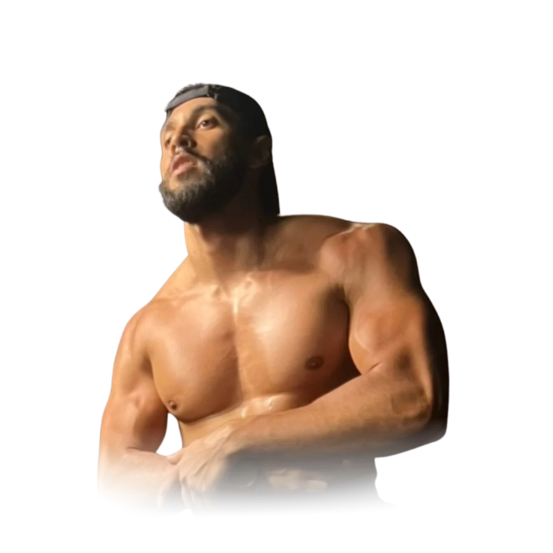 Athlète musclé regardant vers le ciel